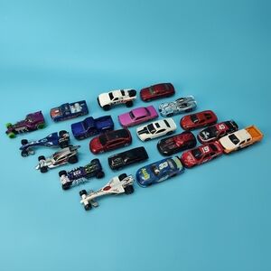 Hot Wheels Assorted Die-Cast Cars Lot Of 20 Various Models & Brands 1:64 Scale